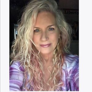 Meet your Posher, Lydia